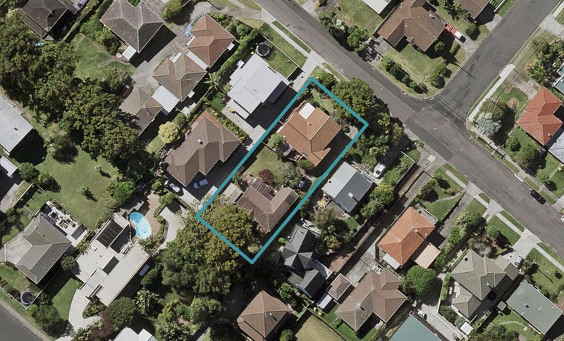 1/34 Corunna Road, Milford, Auckland - Carousel 1