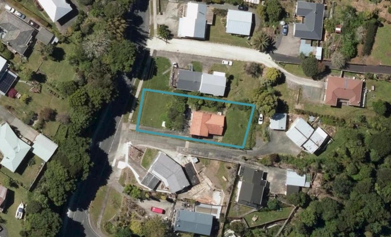 14 Memorial Drive, Parahaki, Whangarei - Carousel 1