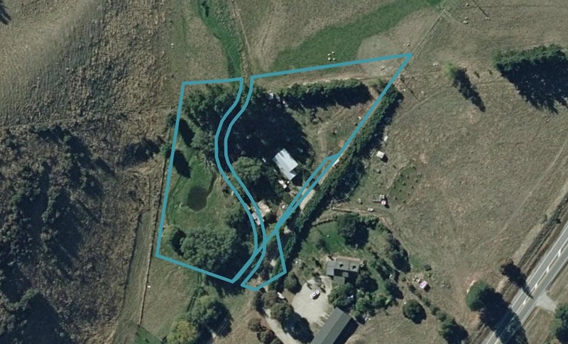 645A Lake Hawea-Albert Town Road, Albert Town, Wānaka - Carousel 1