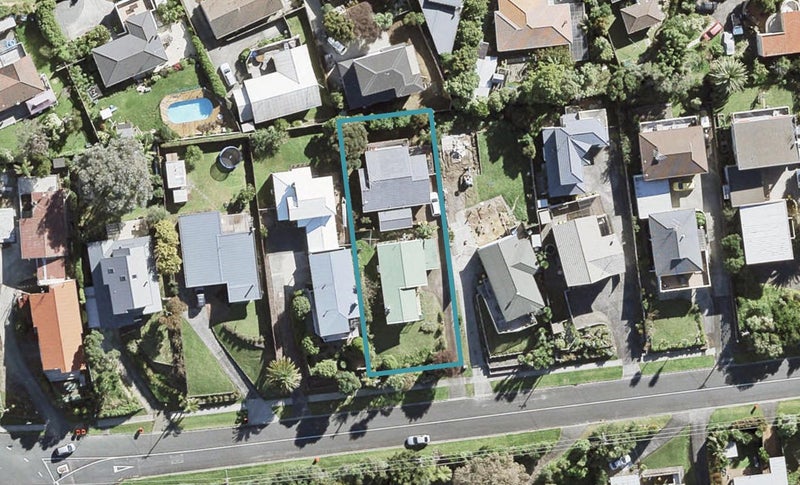 2/163 Stredwick Drive, Torbay, Auckland - Carousel 1