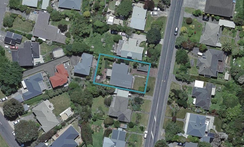 32 Ngatitoa Street, Tawa, Wellington - Carousel 1