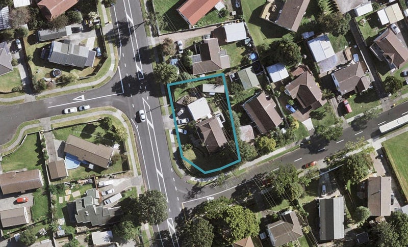 2 Banyan Drive, Totara Heights, Auckland - Carousel 1