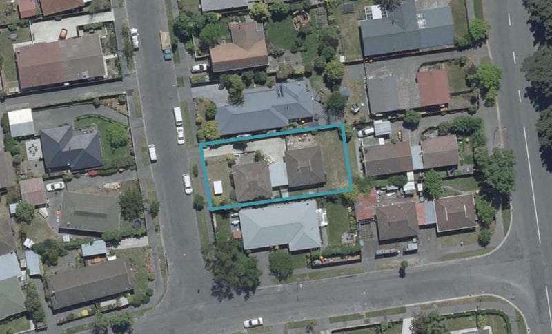 2/4 Valecrest Avenue, Parklands, Christchurch - Carousel 1