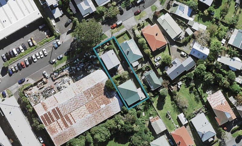 14B Westmoreland Street East, Grey Lynn, Auckland - Carousel 1
