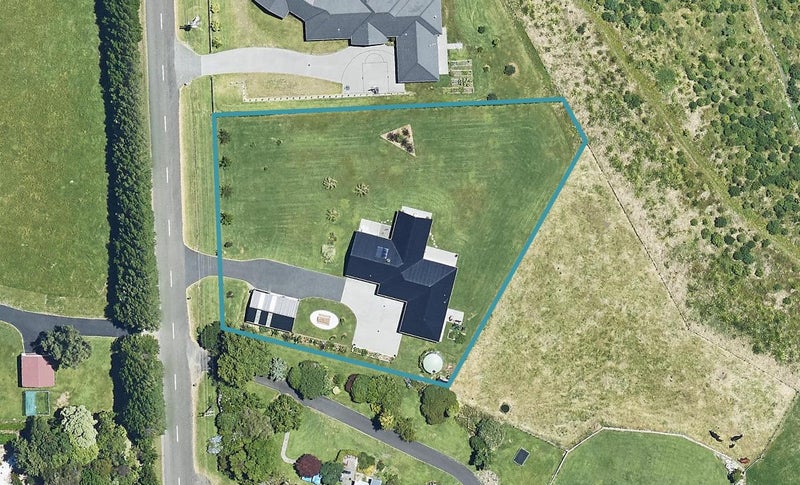55 Gasson Lane, Pyes Pa, Tauranga - Carousel 1