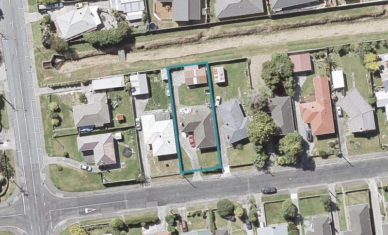 38 Russell Road, Wainuiomata, Lower Hutt - Carousel 1