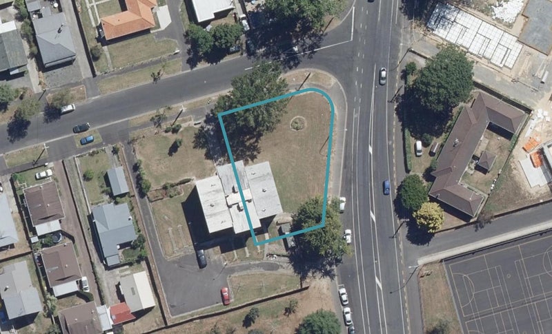 93 Peachgrove Road, Hamilton East, Hamilton - Carousel 1