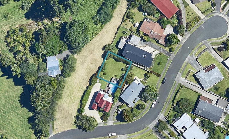 39 Maungawhare Place, Otūmoetai, Tauranga - Carousel 1