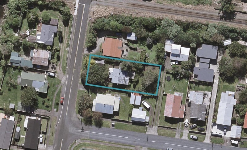 3 Queens Road, Glen Avon, New Plymouth - Carousel 1