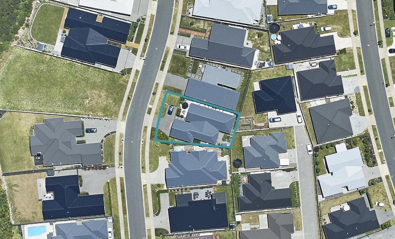 32 Penetaka Heights, Pyes Pa, Tauranga - Carousel 1