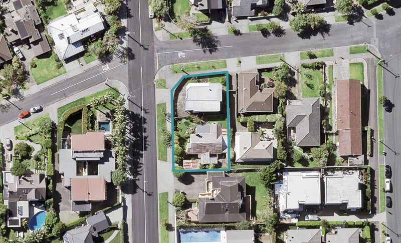 110 St Heliers Road, ST HELIERS, AUCKLAND - Carousel 1