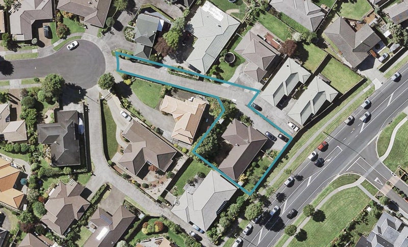 19 Mt Blanc Place, Northpark, Auckland - Carousel 1