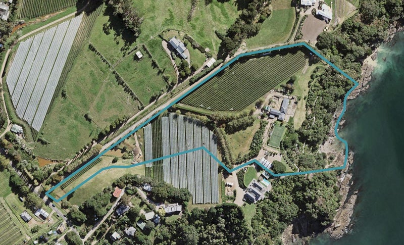 50 Korora Road, Oneroa, Waiheke Island - Carousel 1