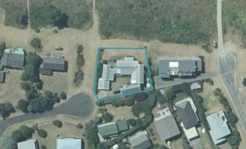 13 Endeavour Place, Cooks Beach, Whitianga - Carousel 1