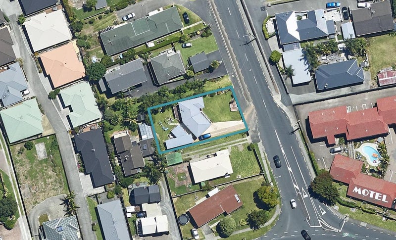 6 Bellevue Road, Brookfield, Tauranga - Carousel 1