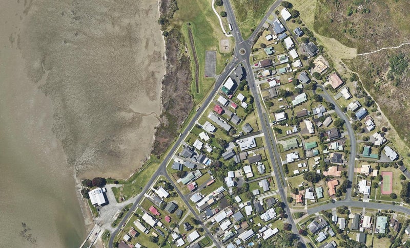 13 Pio Road, Bowentown, Waihi Beach - Carousel 1