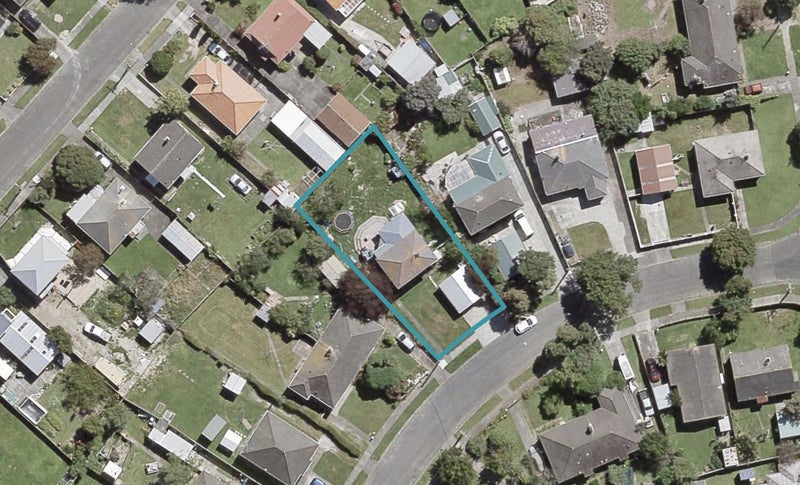 29 Pearce Crescent, Taita, Lower Hutt - Carousel 1