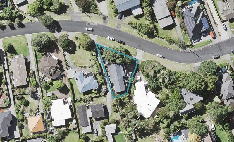 18A Penzance Road, Mairangi Bay, Auckland - Carousel 1
