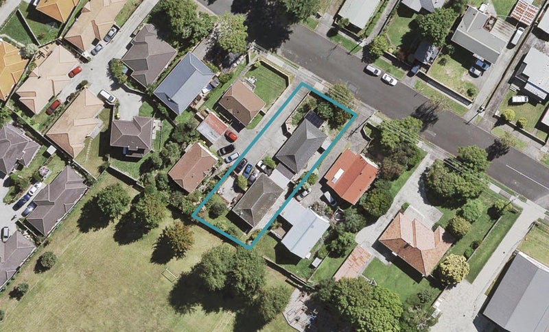 32 Garelja Road, Henderson, Auckland - Carousel 1