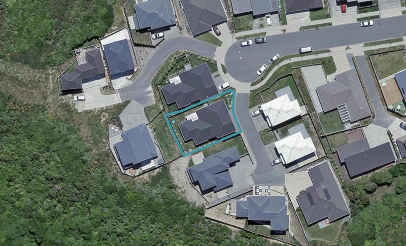 33 Trelawny Terrace, Grenada Village, Wellington - Carousel 1