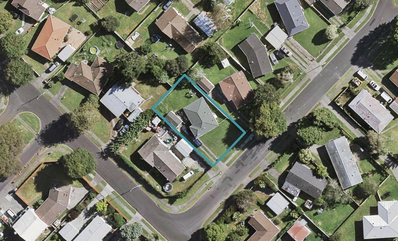 4 Verner Place, Conifer Grove, Takanini - Carousel 1