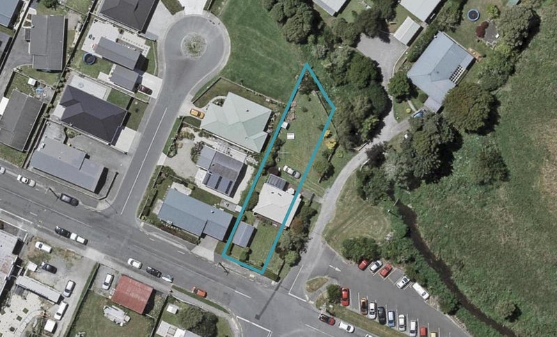 18 Raukawa Street, Otaki - Carousel 1