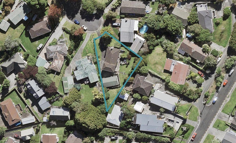 11 Taynith Place, Glenfield, Auckland - Carousel 1