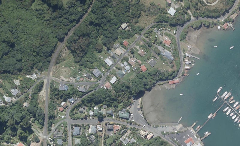48 Harbour Terrace, Careys Bay, Port Chalmers - Carousel 1