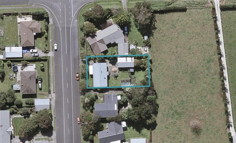 183 Richmond Road, LEPPERTON, NEW PLYMOUTH - Carousel 1