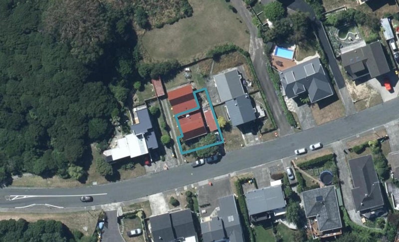 33A Penryn Drive, Camborne, Porirua - Carousel 1