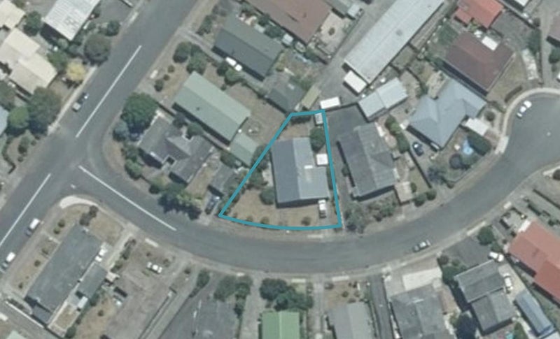 5 Cobham Crescent, Stoke, Nelson - Carousel 1