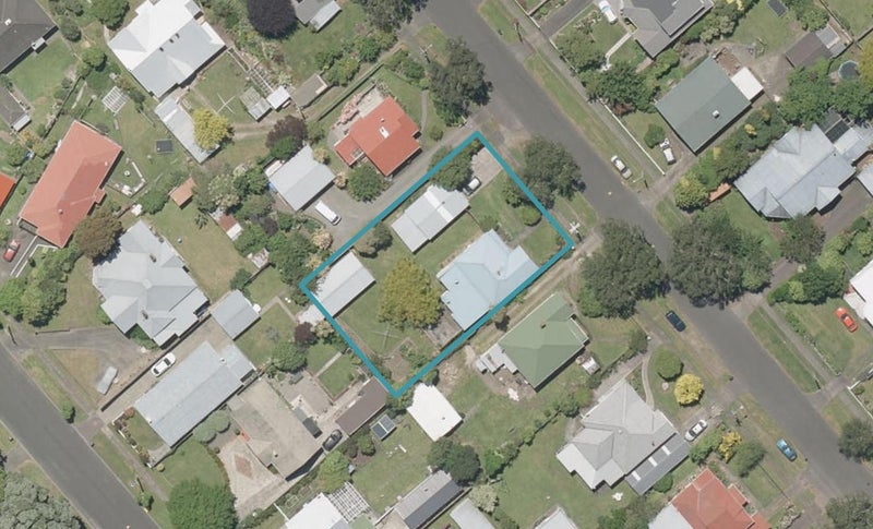 14 Young Street, Whanganui East, Whanganui - Carousel 1