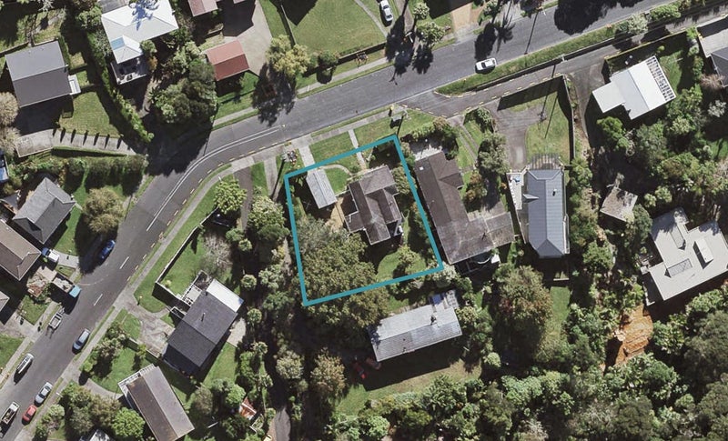 16 Park Hill Road, Birkenhead, Auckland - Carousel 1