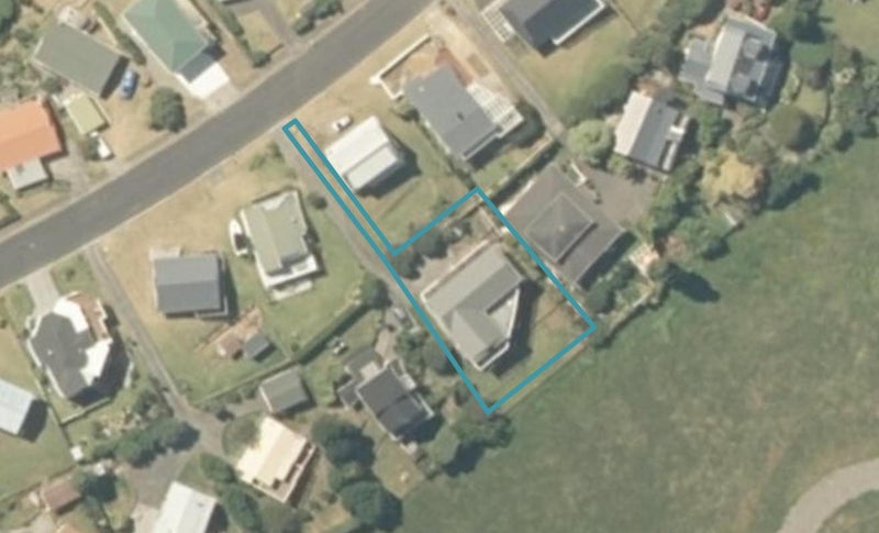 419 Onemana Drive, Onemana, Whangamatā - Carousel 1