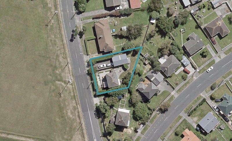 1050 Taita Drive, Taita, Lower Hutt - Carousel 1