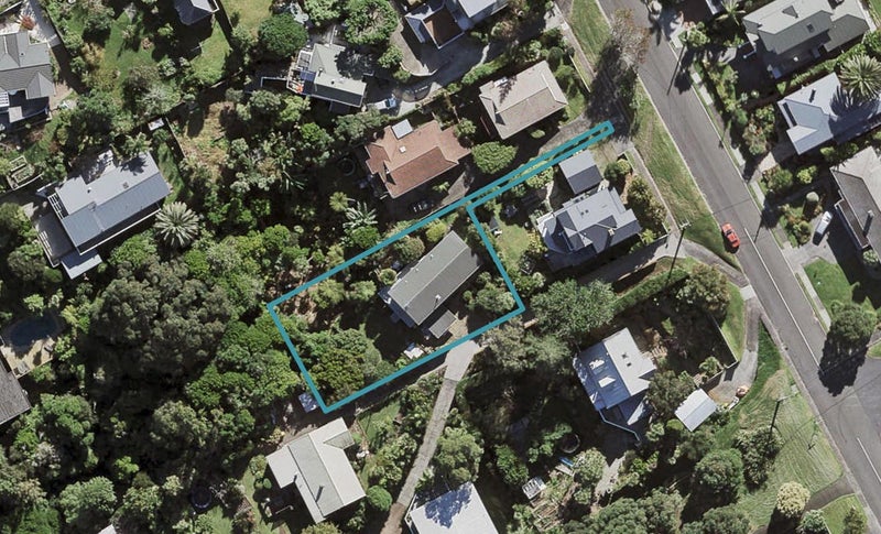 34A Palmerston Road, Birkenhead, Auckland - Carousel 1