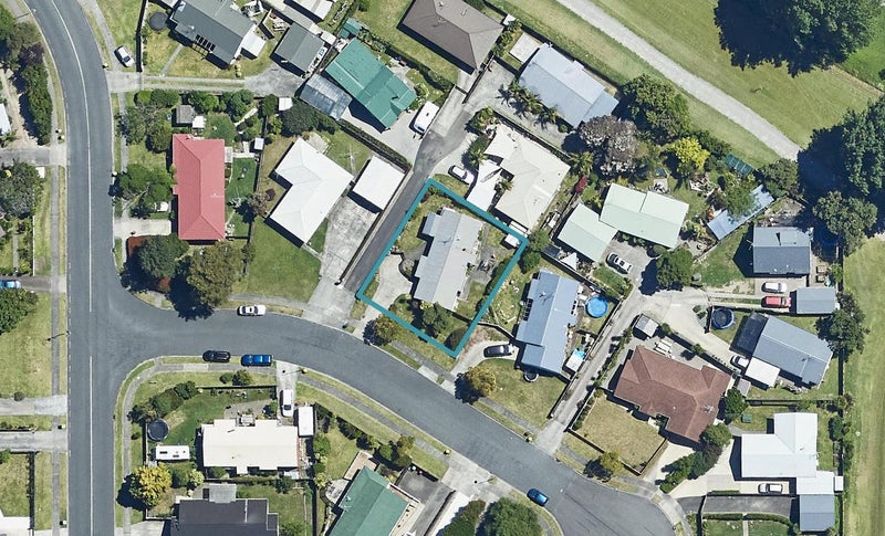 7 Emery Place, Papamoa Beach, Papamoa - Carousel 1