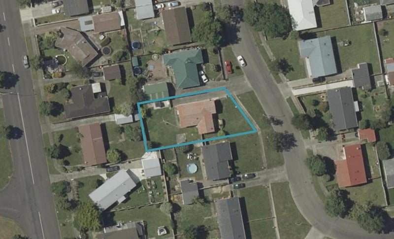 75 Robinson Crescent, Westbrook, Palmerston North - Carousel 1