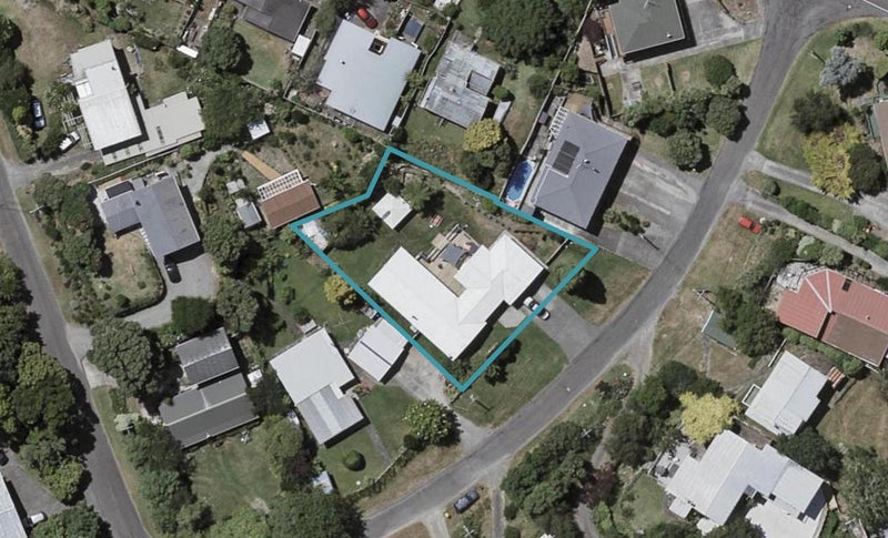 5 Kahu Road, Otaihanga, Paraparaumu - Carousel 1
