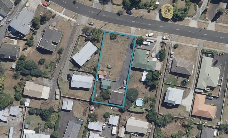 20 McKay Drive, Temple View, Hamilton - Carousel 1