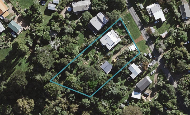 26 Eden Terrace, Onetangi, Waiheke Island - Carousel 1