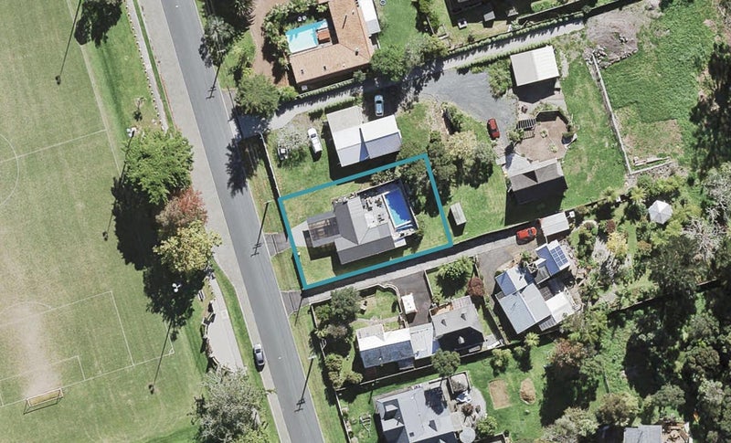 17 Roland Road, Greenhithe, Auckland - Carousel 1