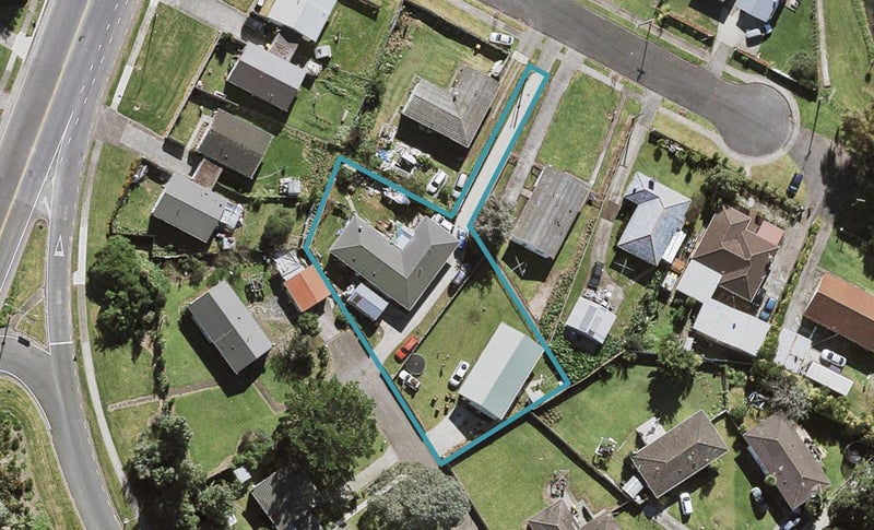 5 Hinau Road, Mangere Bridge, Auckland - Carousel 1