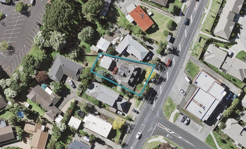 115 Botany Road, Botany Downs, Auckland - Carousel 1