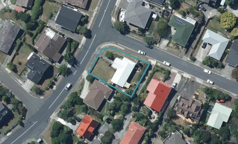 2 Kinloch Place, Papakowhai, Porirua - Carousel 1