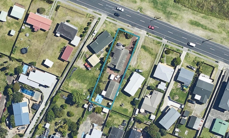 762 Papamoa Beach Road, Papamoa Beach, Papamoa - Carousel 1
