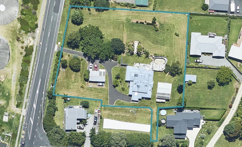 77 Waikite Road, Welcome Bay, Tauranga - Carousel 1