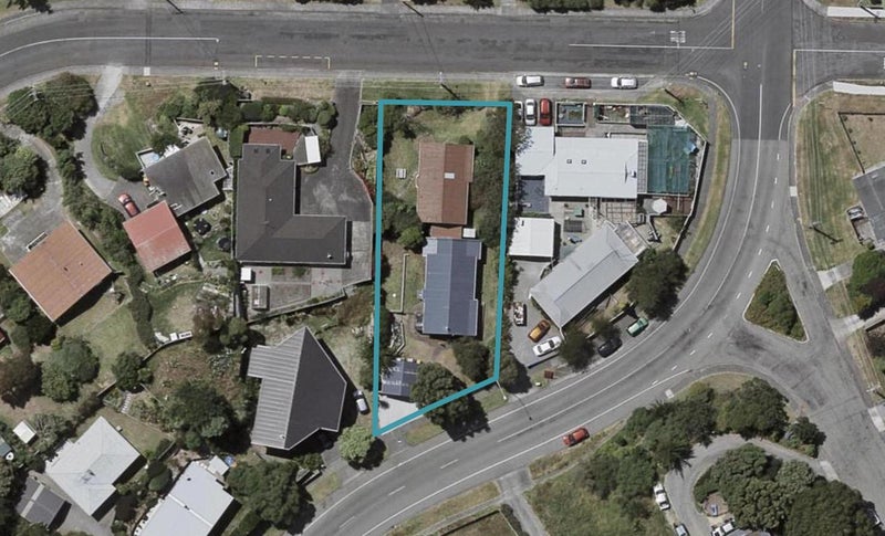 4B Queens Road, Waikanae Beach, Waikanae - Carousel 1
