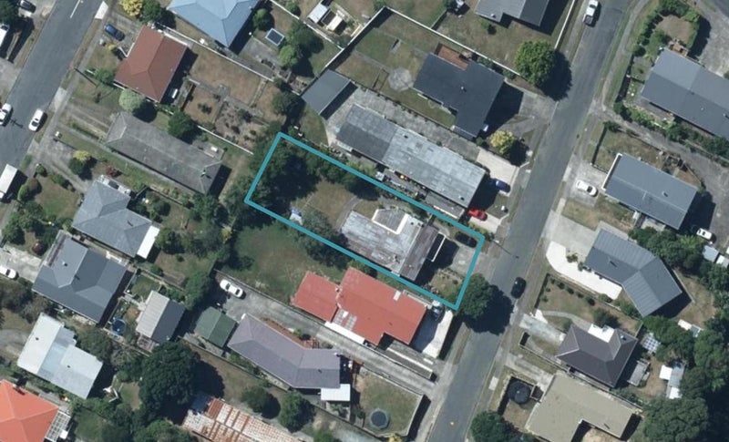 8 Quinn Grove, Ranui, Porirua - Carousel 1