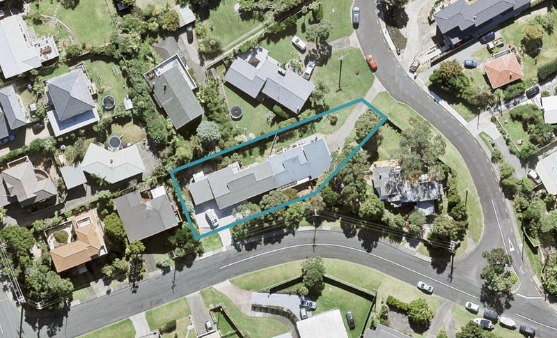 1/4 Willis Street, Torbay, Auckland - Carousel 1